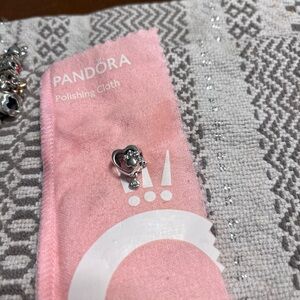 Pandora Silver Heart Charm with Sparkling Accents fur mom